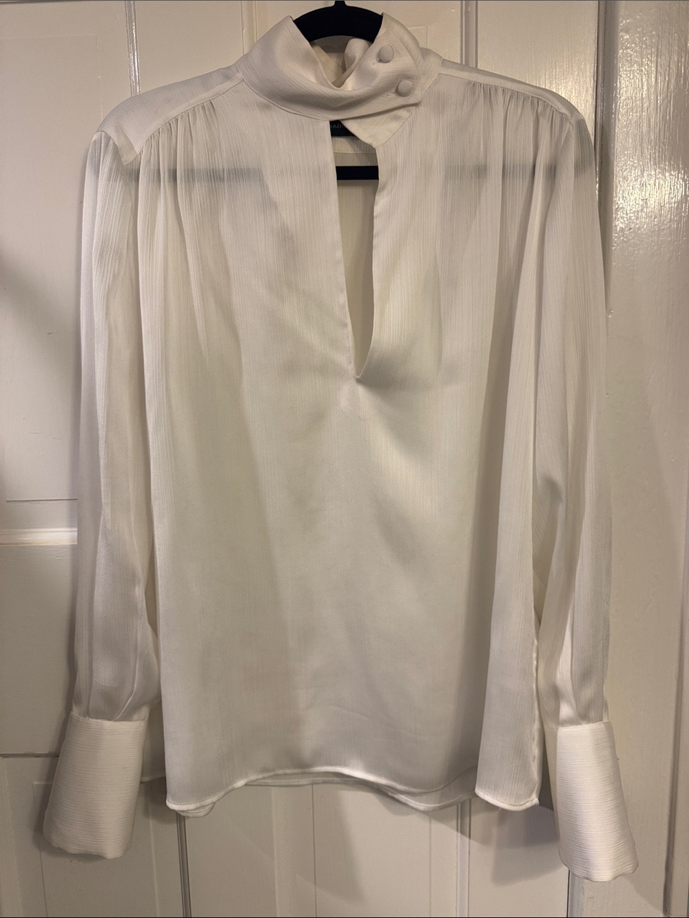 BCBGMaxAzria Cream High-Neck Split-Front Long Sleeve Blouse